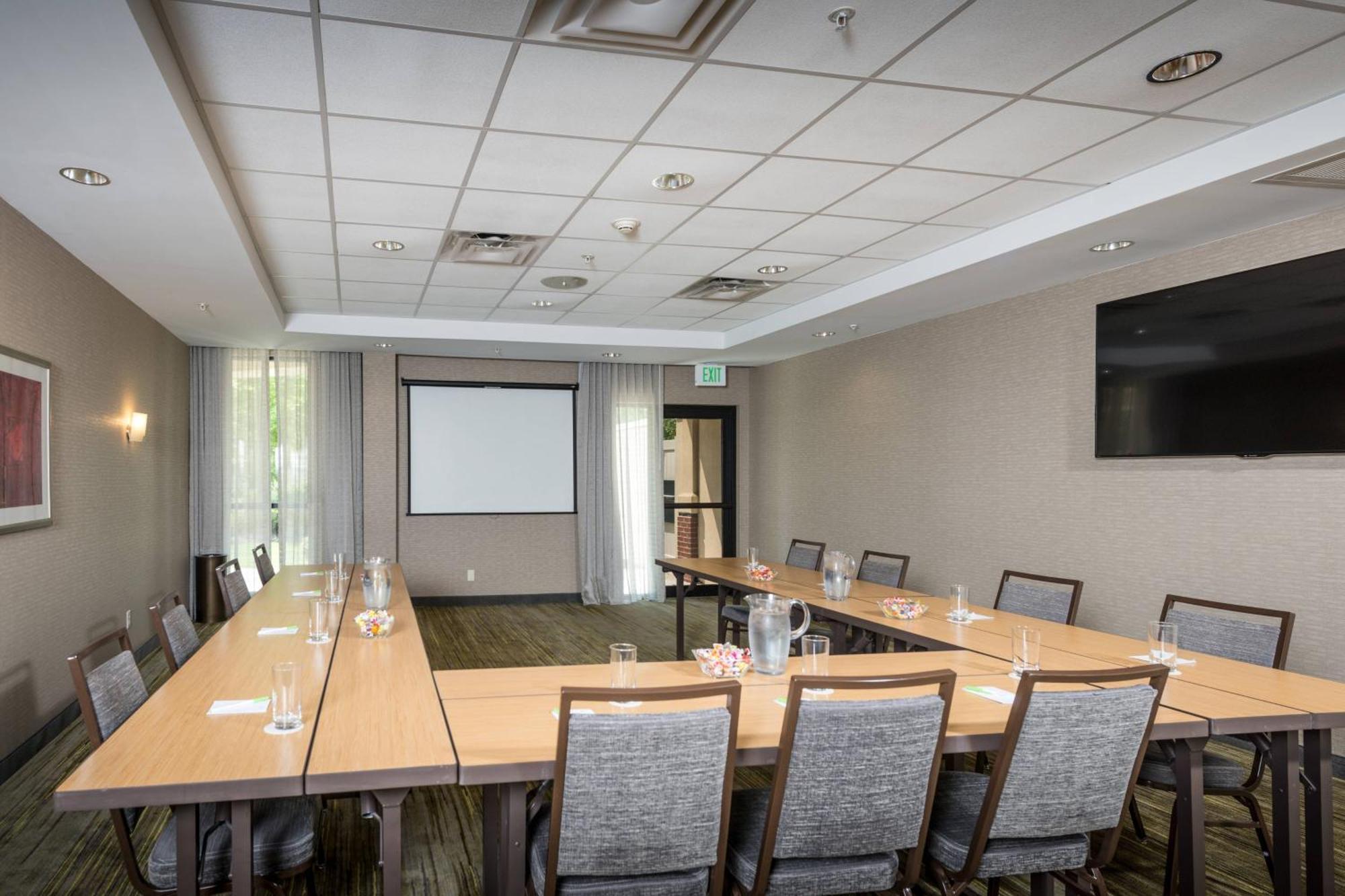 Courtyard Bangor Hotel Bagian luar foto
