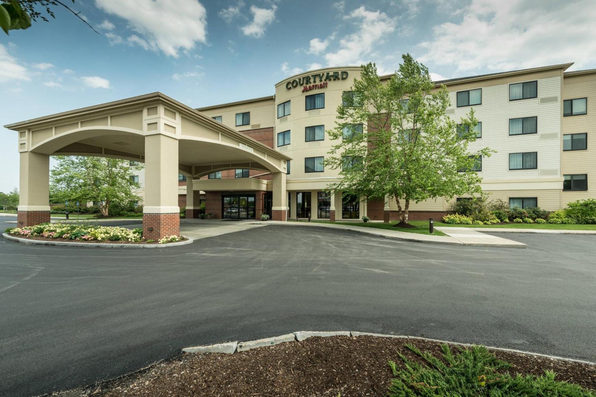 Courtyard Bangor Hotel Bagian luar foto