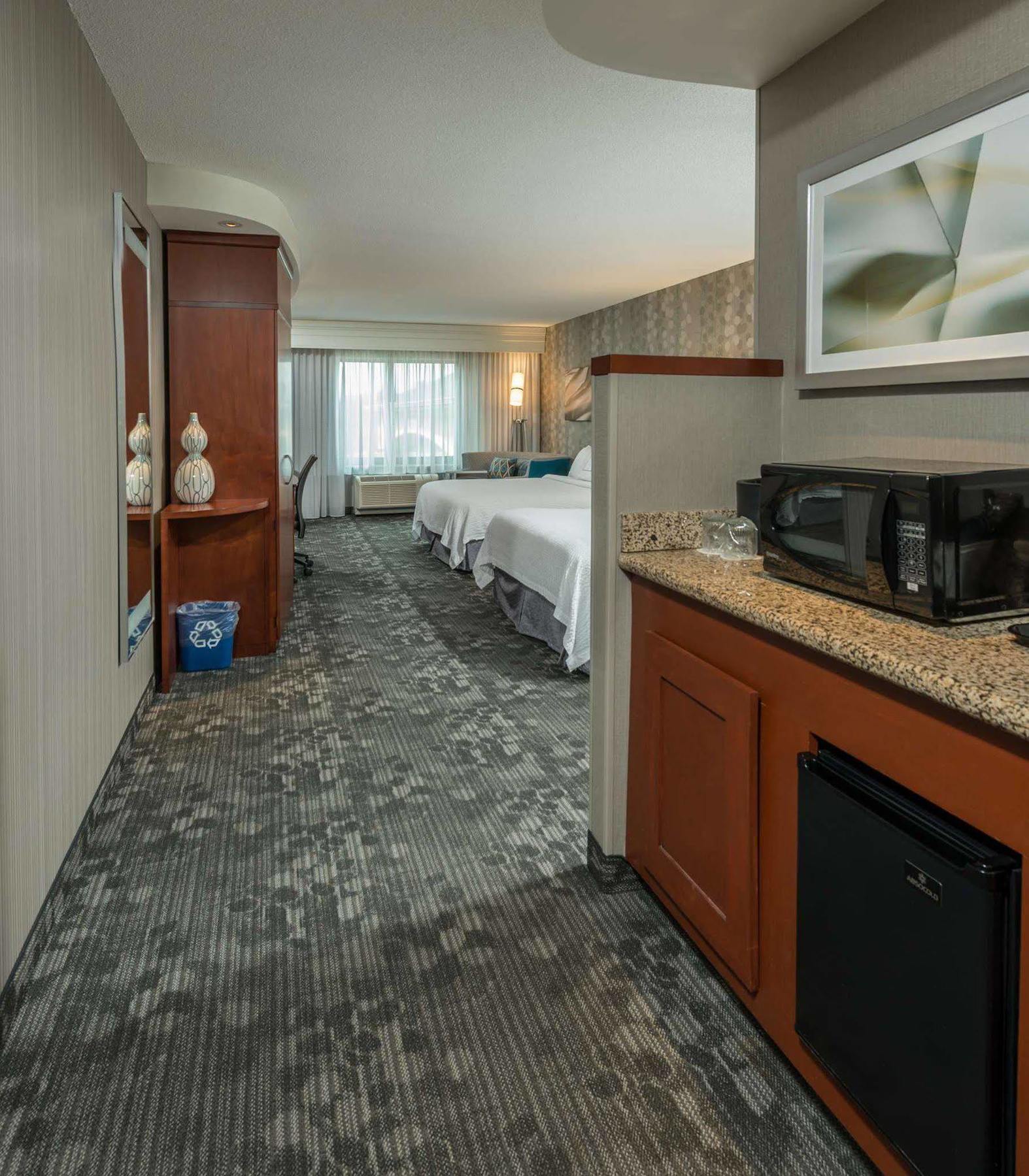 Courtyard Bangor Hotel Bagian luar foto